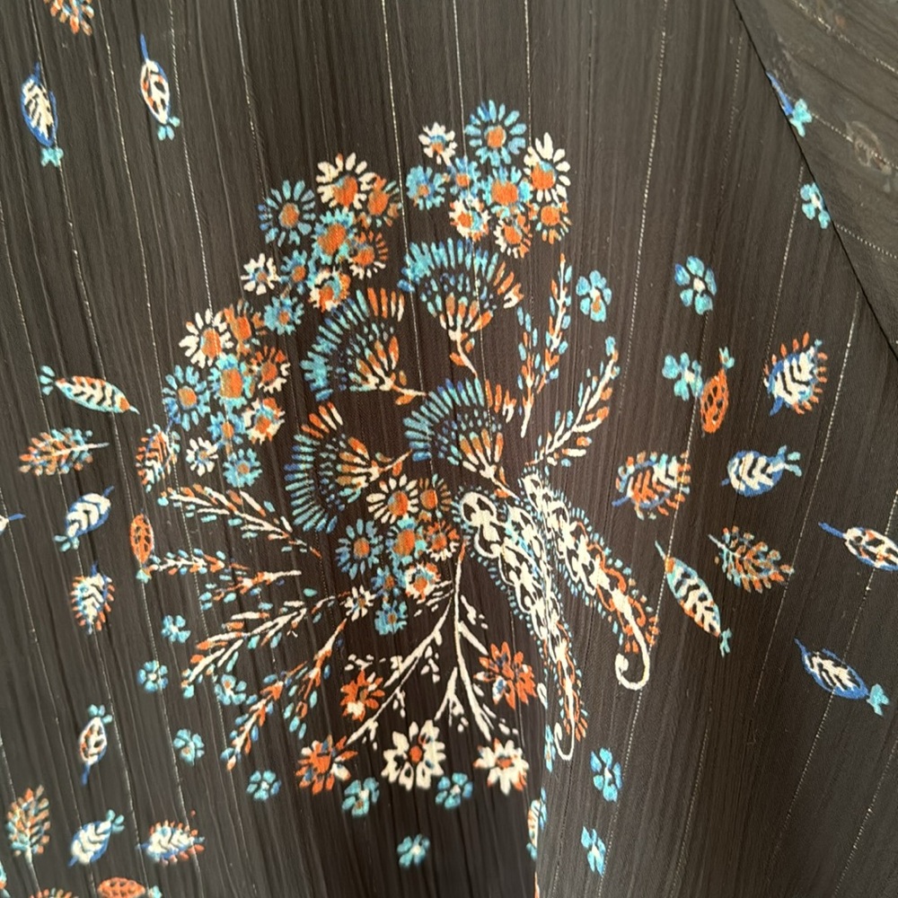 Black floral blouse - Picture 7 of 11